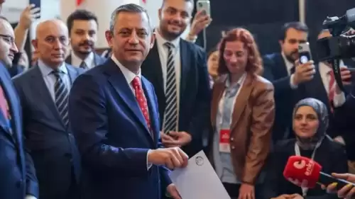 CHP 21. Olağanüstü Kurultayı’nda tek aday Özgür Özel yeniden genel başkan seçildi