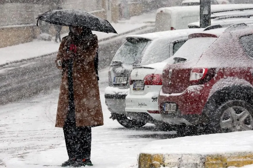 Meteorolojiden 16 il için sarı kodlu uyarı: Kuvvetli kar yağışı bekleniyor